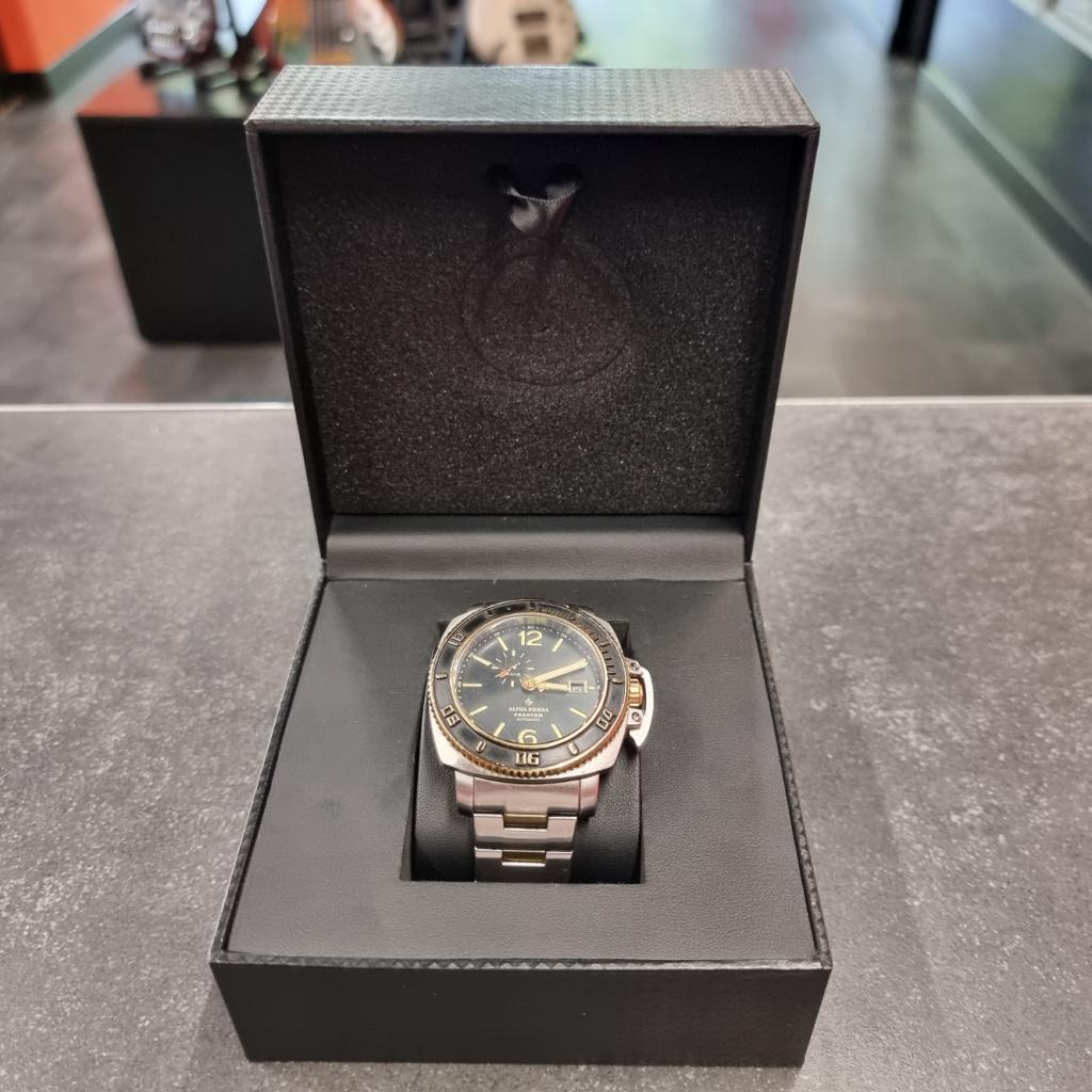 Alpha Sierra Phantom F4-BG004 Horloge, Flex Ltd., Zo goed als nieuw, https://flex.com/contact-us, Nobelstraat 10, 5807 GA Oostrum