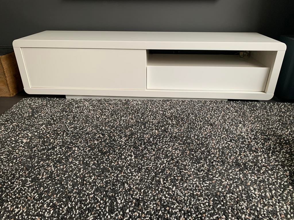 Wit hoogglans tvmeubel, Ophalen, 150 tot 200 cm, Zo goed als nieuw, Minder dan 100 cm