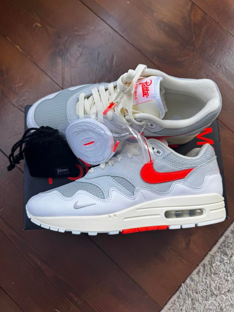 Nike air max 1 x Patta hyper crimson, Ophalen of Verzenden, Zo goed als nieuw, Overige kleuren
