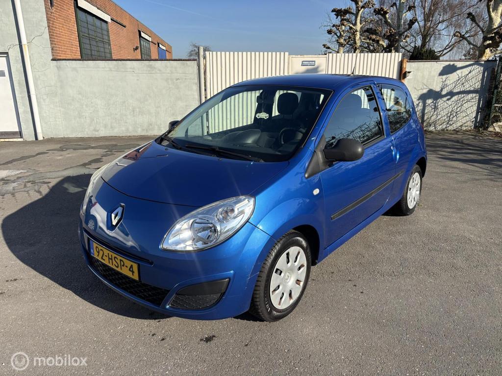 Renault Twingo 1.2-16V Night & Day Nieuwe apk, Voorwielaandrijving, Twingo, Gebruikt, 31 €/maand