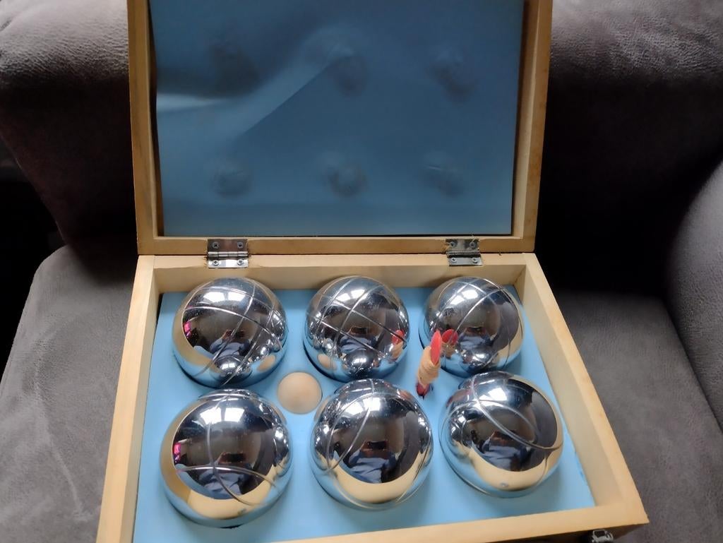 Jeu de boules, Ophalen, Bal