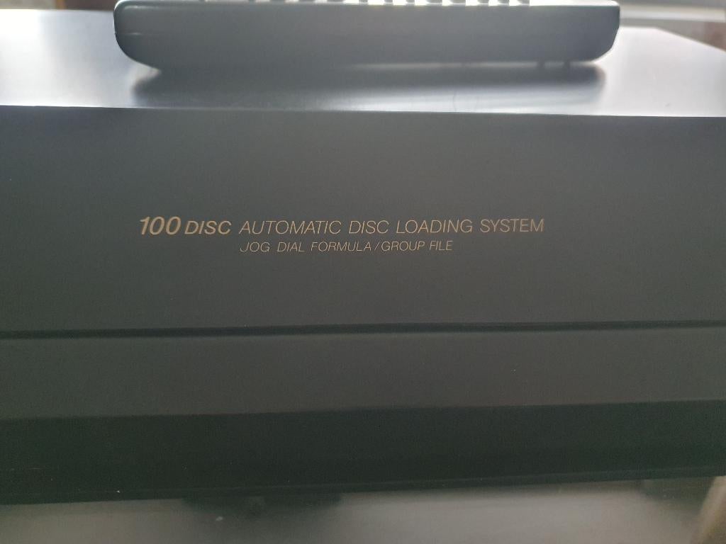 Sony cd wisselaar voor 100 cd's pas grote service beurt, Audio, Tv en Foto, Cd-spelers, Ophalen of Verzenden, Zo goed als nieuw