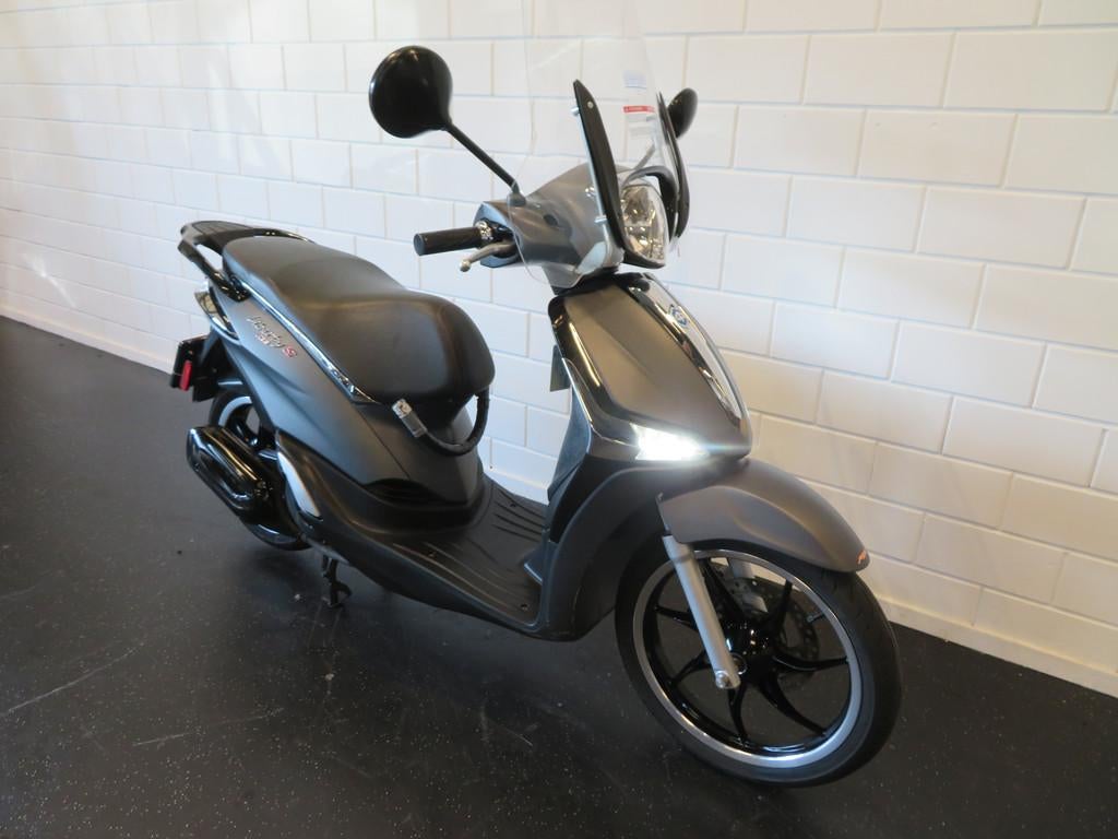 Piaggio LIBERTY 125 ZEER STRAK! (bj 2018), Scooter, Bedrijf, 11 kW of minder, 124 cc