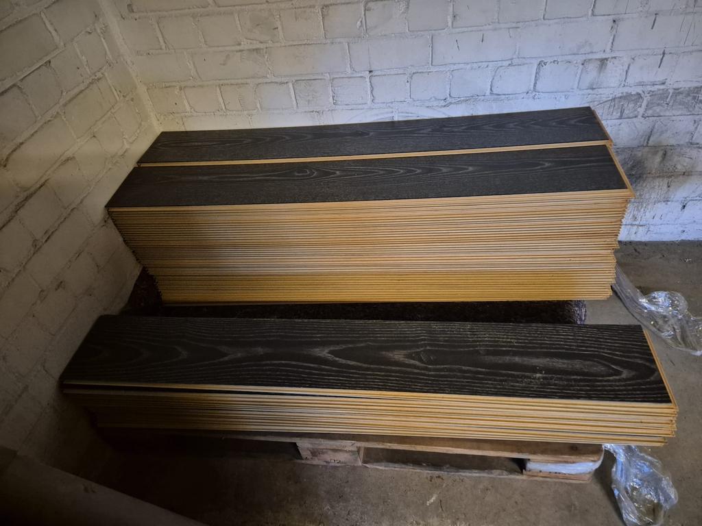 Laminaat (restpartij, nieuwstaat), Ophalen, 50 tot 150 cm, Zo goed als nieuw, 10 m² of meer