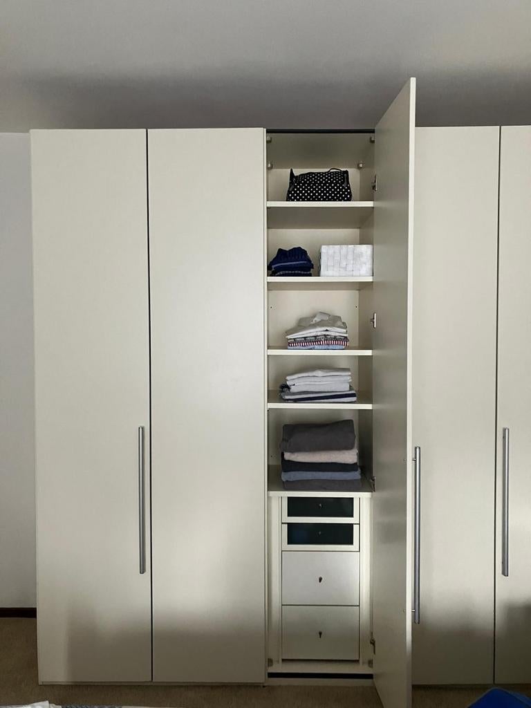 Witte kledingkast Hulsta model Carre, Huis en Inrichting, Kasten | Kledingkasten, Gebruikt, 200 cm of meer, 200 cm of meer, Modern