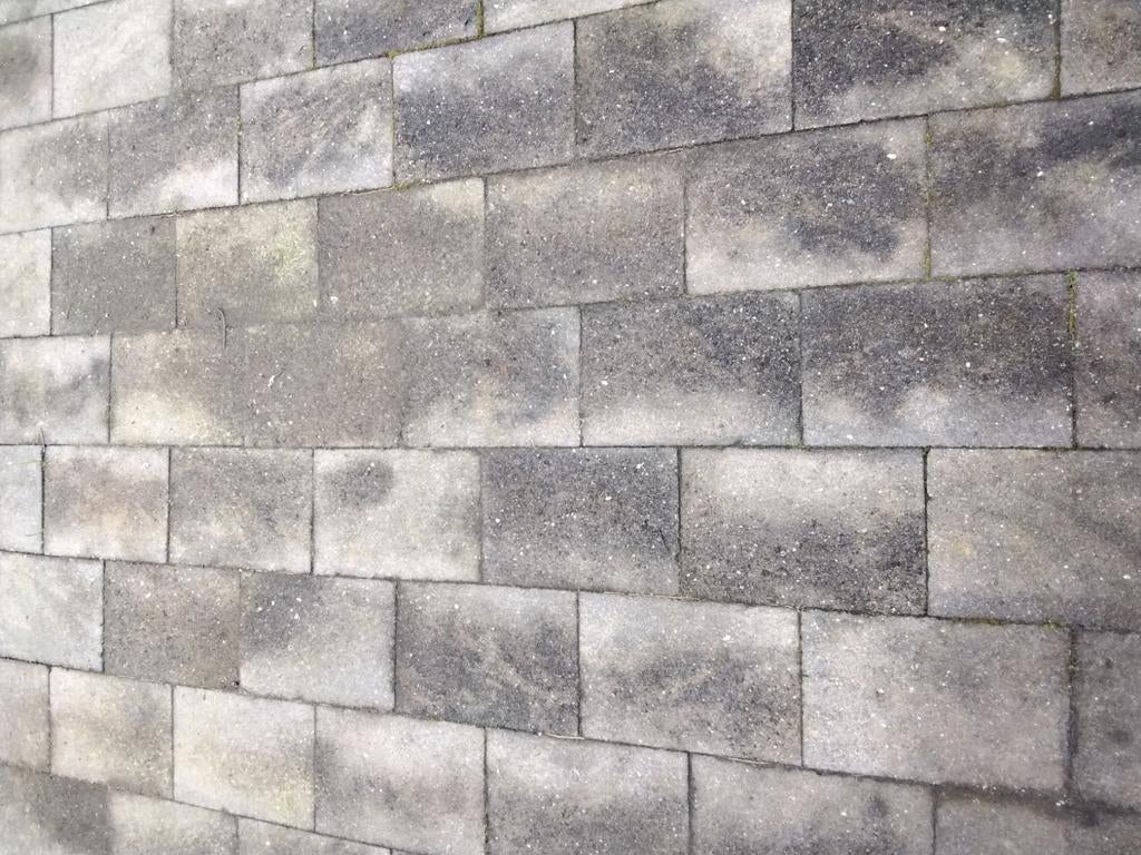 Gratis betonnen stenen 30x20x5 cm - ca. 55 m2, Ophalen