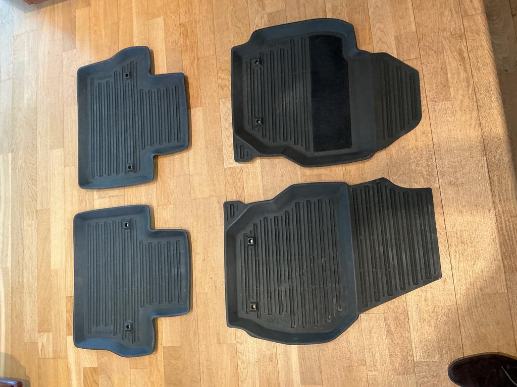 Rubber automatten Volvo S80, passen ook in S60, Ophalen, Gebruikt