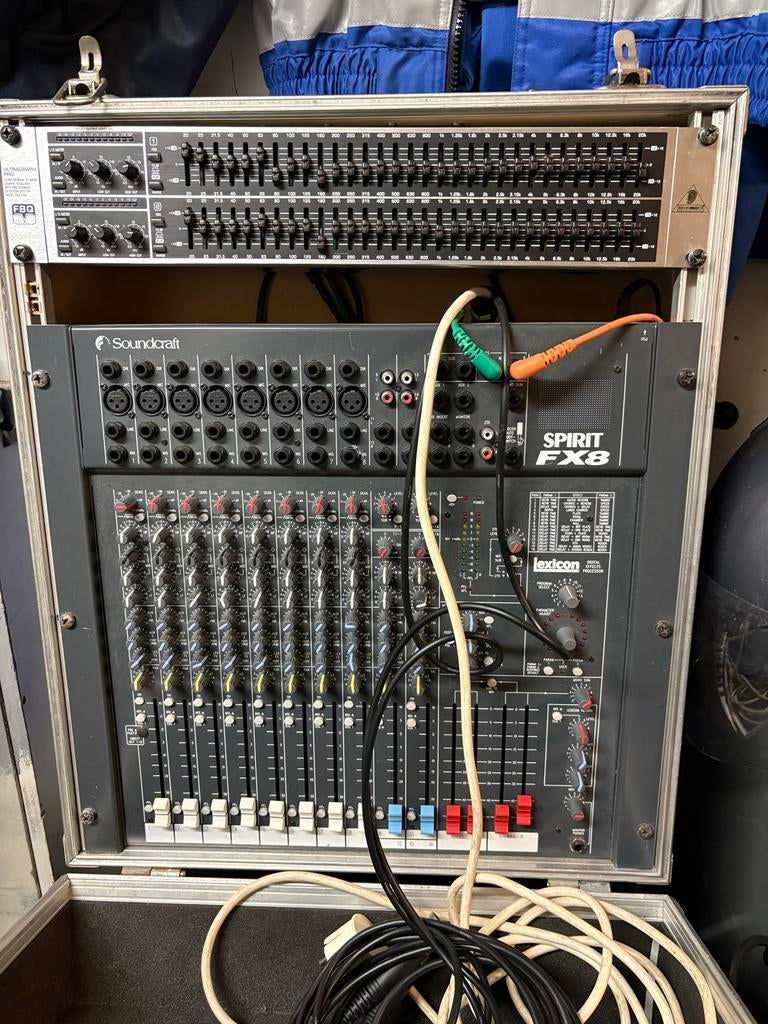 Soundcraft Spirit FX8 Mixer en Behringer FBQ3102 Equalizer, Muziek en Instrumenten, Mengpanelen, Gebruikt, 5 tot 10 kanalen, Microfooningang