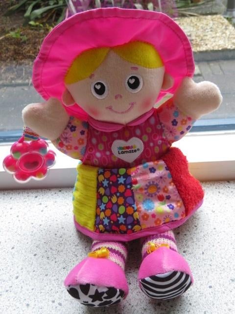 Pop Emily Lamaze met knisperfolie in jurk met rammelketting, Ophalen of Verzenden, Zo goed als nieuw, Overige typen, Met geluid