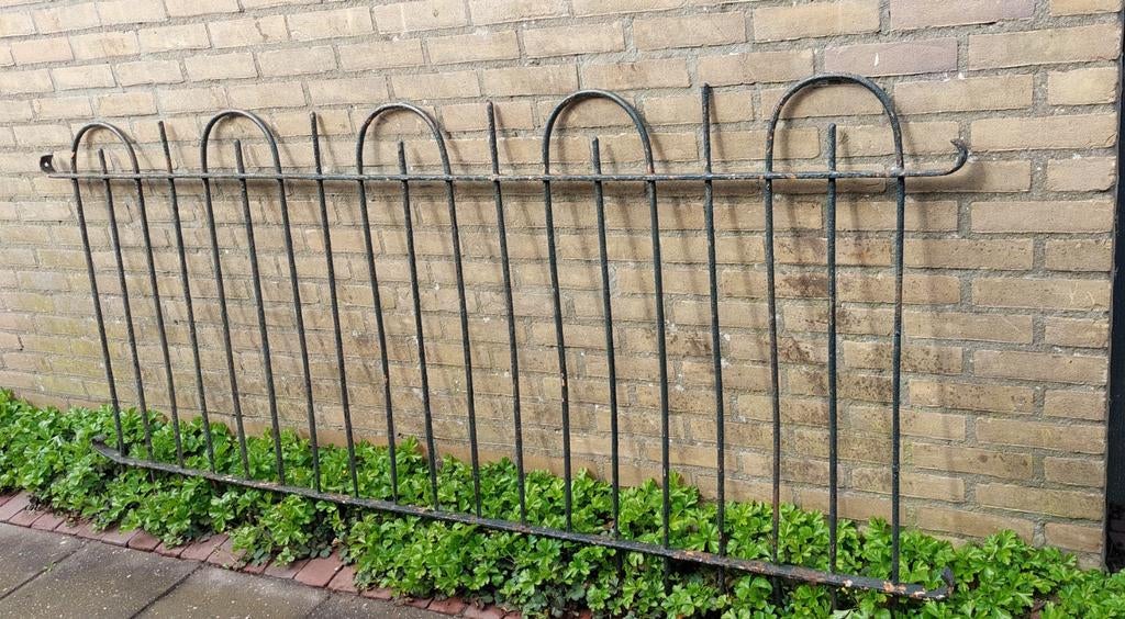Mooi oud smeden hek 220x100 cm, Tuin en Terras, Tuinhekken en Hekwerk, Ophalen, IJzer, Sierhekwerk