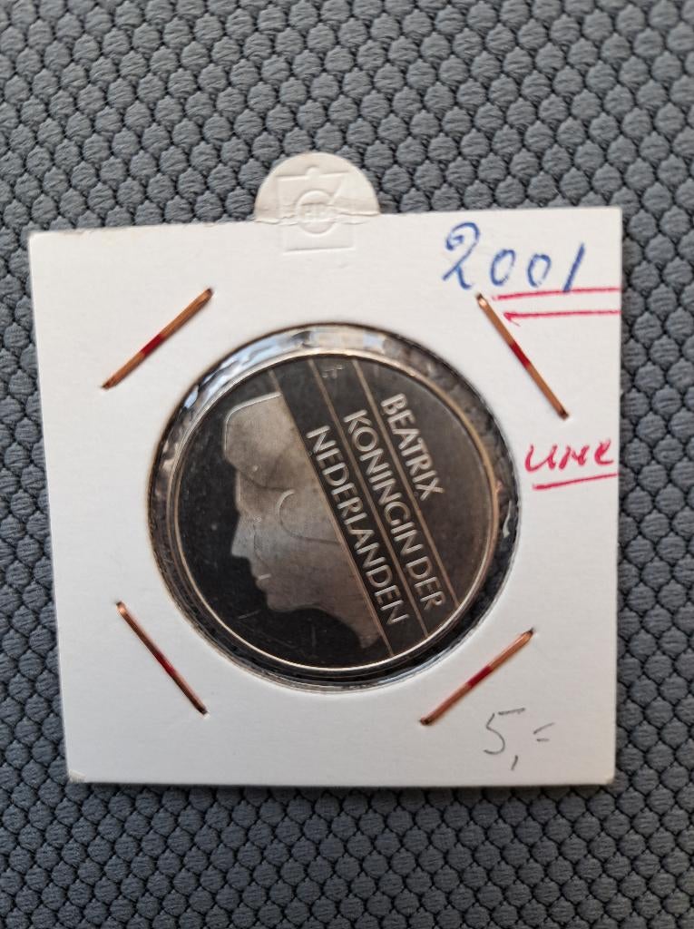 Nederland 2,5 gulden 2001 unc, Postzegels en Munten, Munten | Nederland, Ophalen of Verzenden, Koningin Beatrix, 2½ gulden, Losse munt