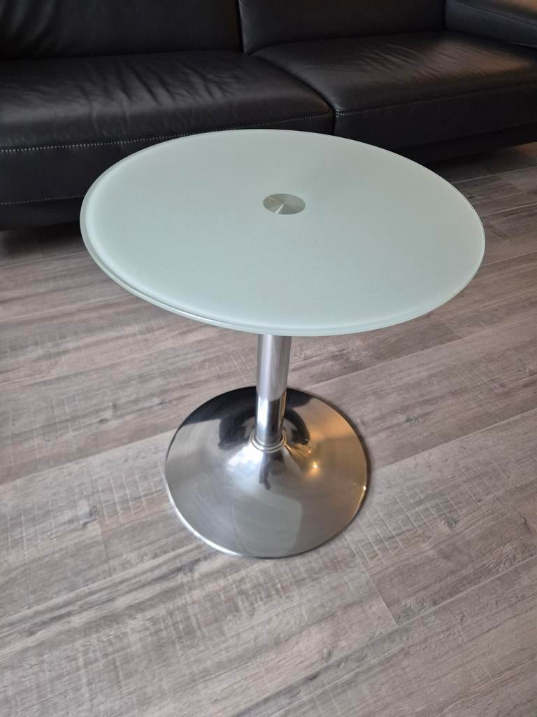 Glazen bijzet tafel, Ophalen, Zo goed als nieuw