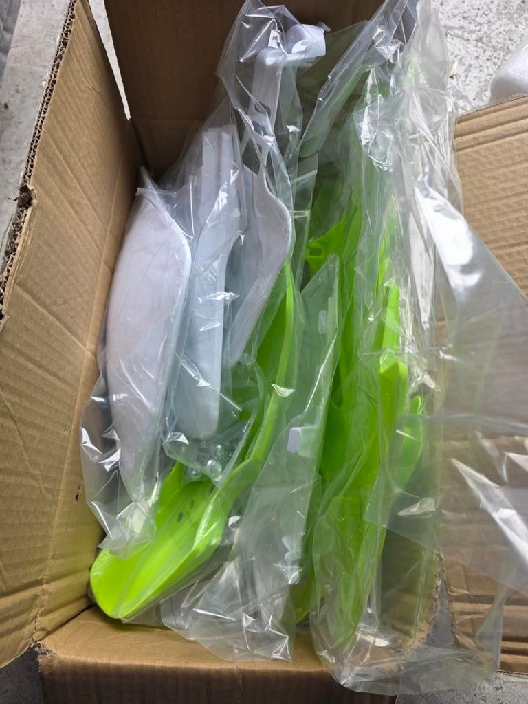 CRF50 Plastic Kit Fluor Groen met Witte Nummerplaat, Ophalen of Verzenden