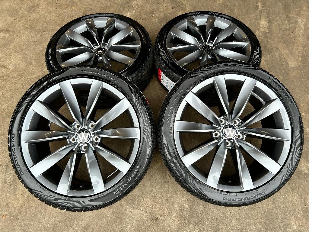 19 inch originele Chennai velgen + zomerbanden VW Golf Caddy, 19 inch, Banden en Velgen, Nieuw, Ophalen of Verzenden
