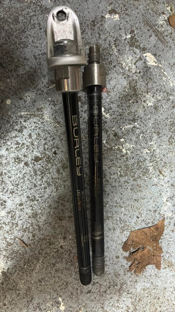 Burley steekassen voor fietsaanhanger, 142-148mm, 12mm, Ophalen of Verzenden, Zo goed als nieuw, Overige typen, Aluminium