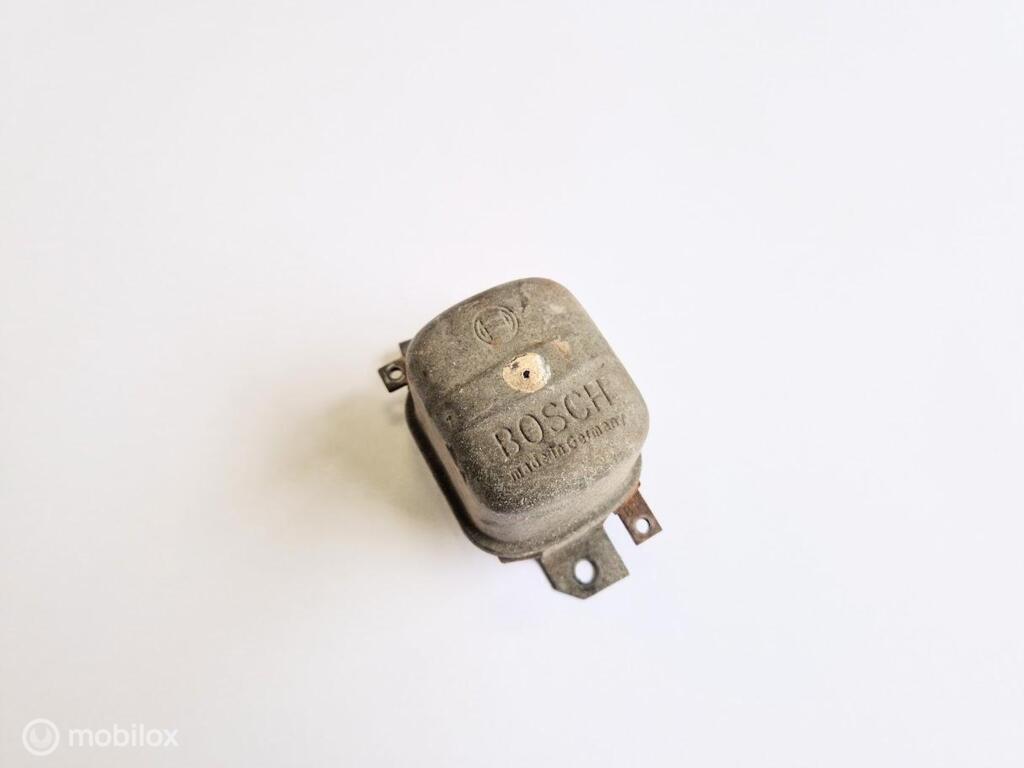 Spanningsregelaar dynamo Volvo 544 210 Amazon P1800, Gebruikt, Ophalen of Verzenden, Volvo, Volvo