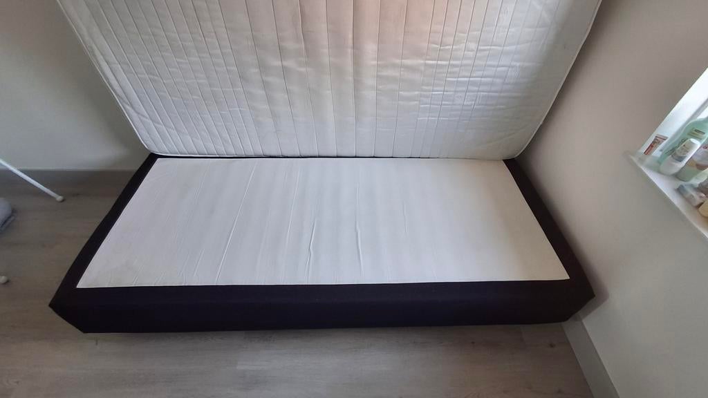 Mooi grijs bed!, Ophalen of Verzenden, Eenpersoons, Stof