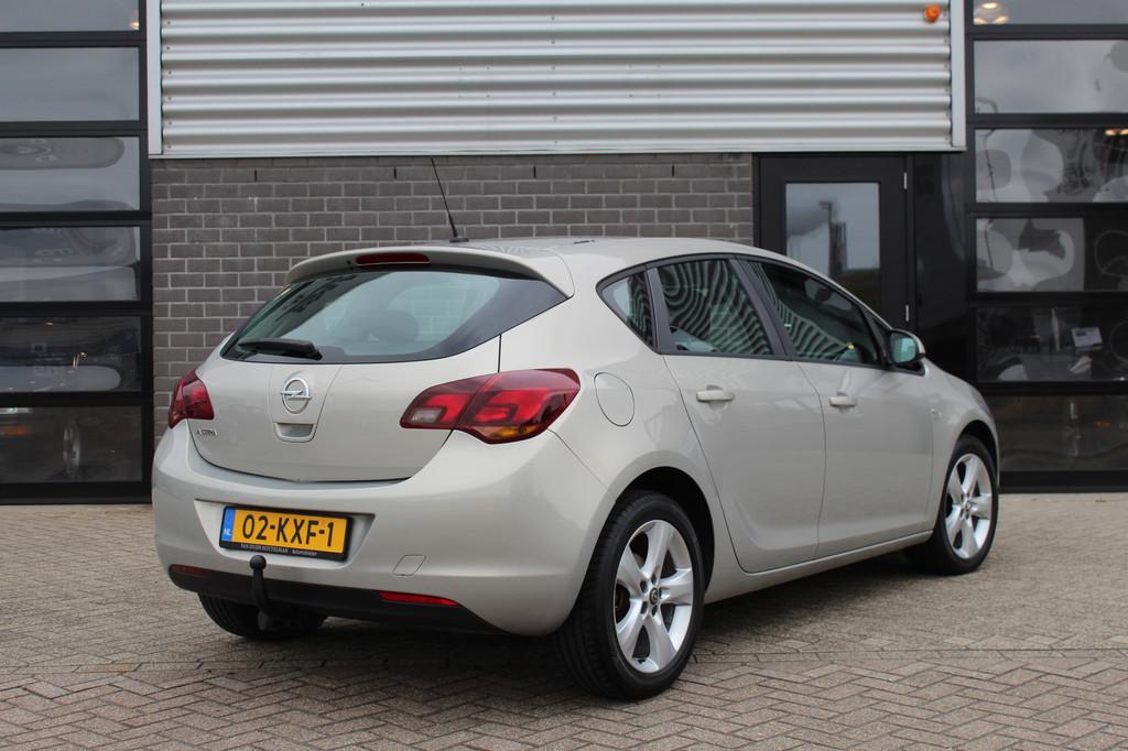 Opel Astra 1.6 Edition / Airco / Cruise / LMV 17" / N.A.P., Voorwielaandrijving, Euro 5, Stof, 4 cilinders