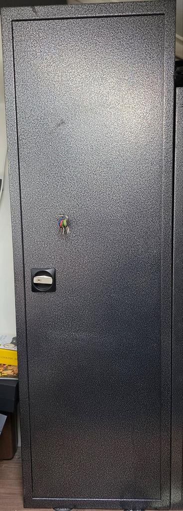 Hunter G4 wapenkluis met 4 binnenkluizen, Ophalen