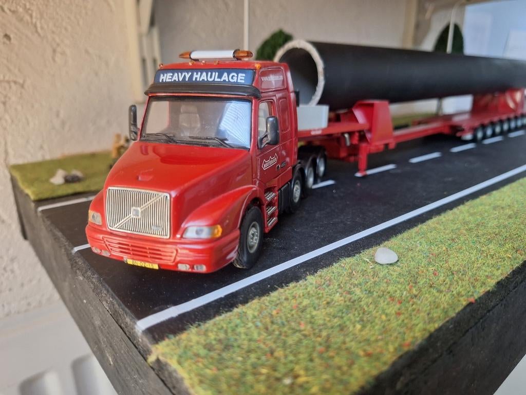 VOLVO NH12  ZWAARTRANSPORT, Hobby en Vrije tijd, Modelauto's | 1:50, Ophalen of Verzenden, Zo goed als nieuw, Bus of Vrachtwagen