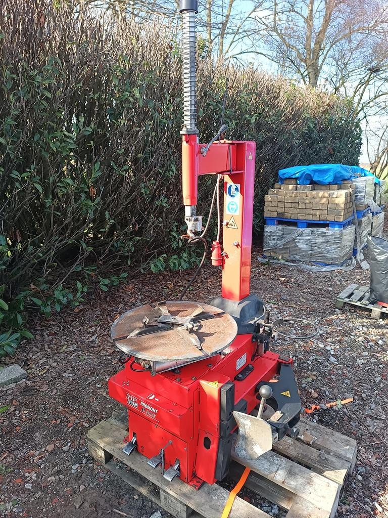 Rema TipTop Promont B800 banden demonteer machine, Ophalen, Gebruikt, Universele onderdelen