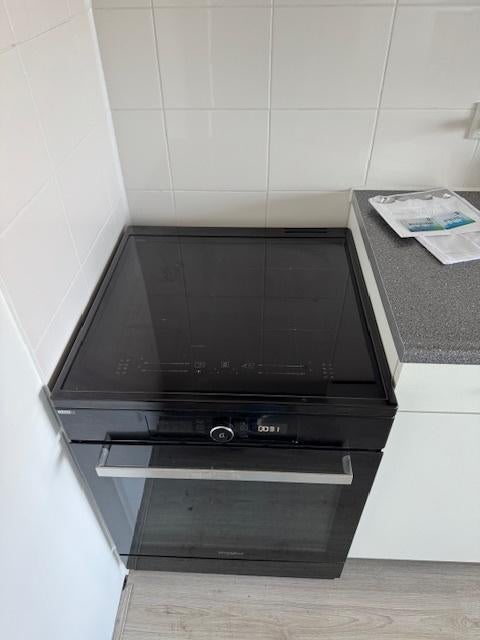 Inductie kookplaat en oven, Witgoed en Apparatuur, Kookplaten, Ophalen, 4 kookzones, Zo goed als nieuw, Inductie