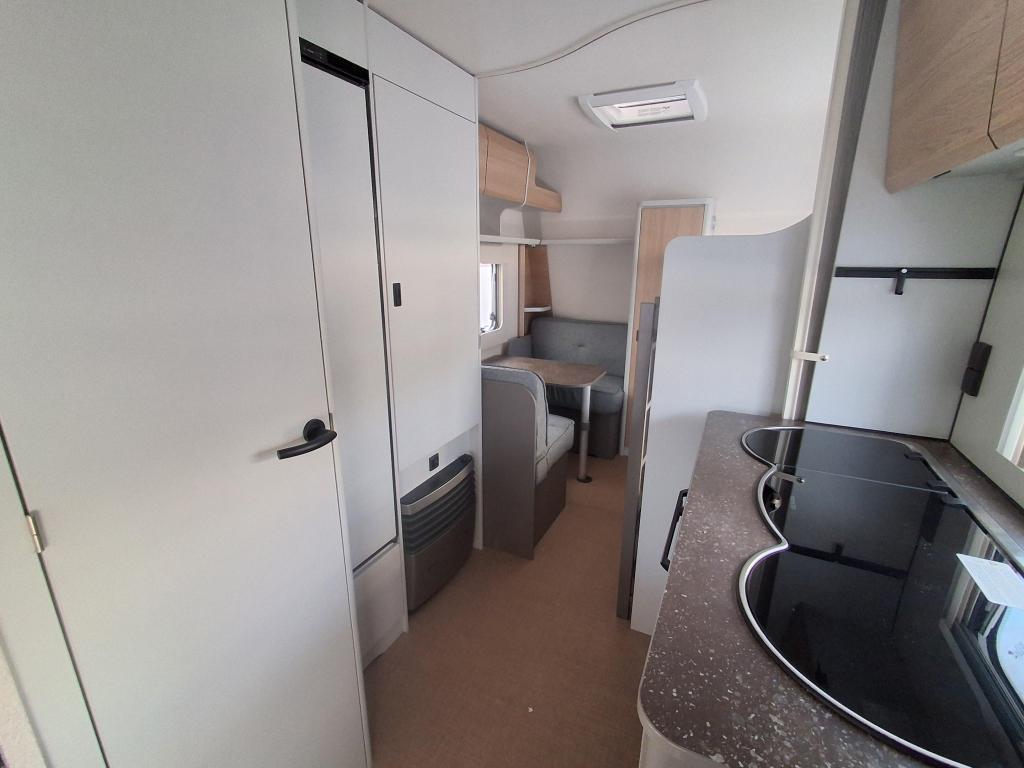 Bürstner B66 510 TK PLUS NIEUW!! MET STAPELBED!!, Caravans en Kamperen, Caravans, Bedrijf, Treinzit, Bürstner, Meer dan 6