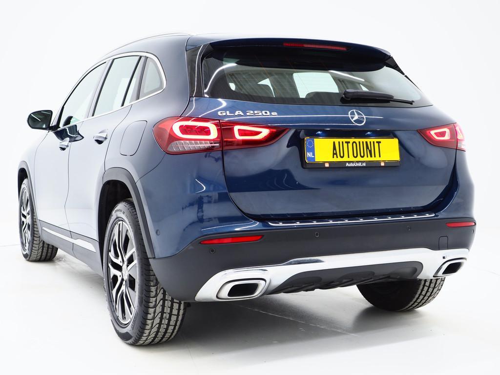 Mercedes-Benz GLA 250 e | Panoramadak | Trekhaak | Leder | C, Gebruikt, Zwart, Blauw, Bedrijf