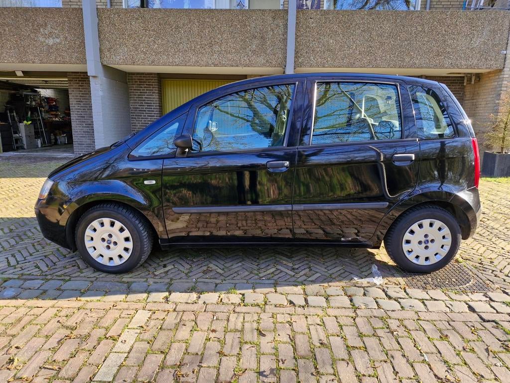 Fiat Idea 1.4 16V 2005 Zwart, Auto's, Fiat, Voorwielaandrijving, Idea, 400 kg, Zwart