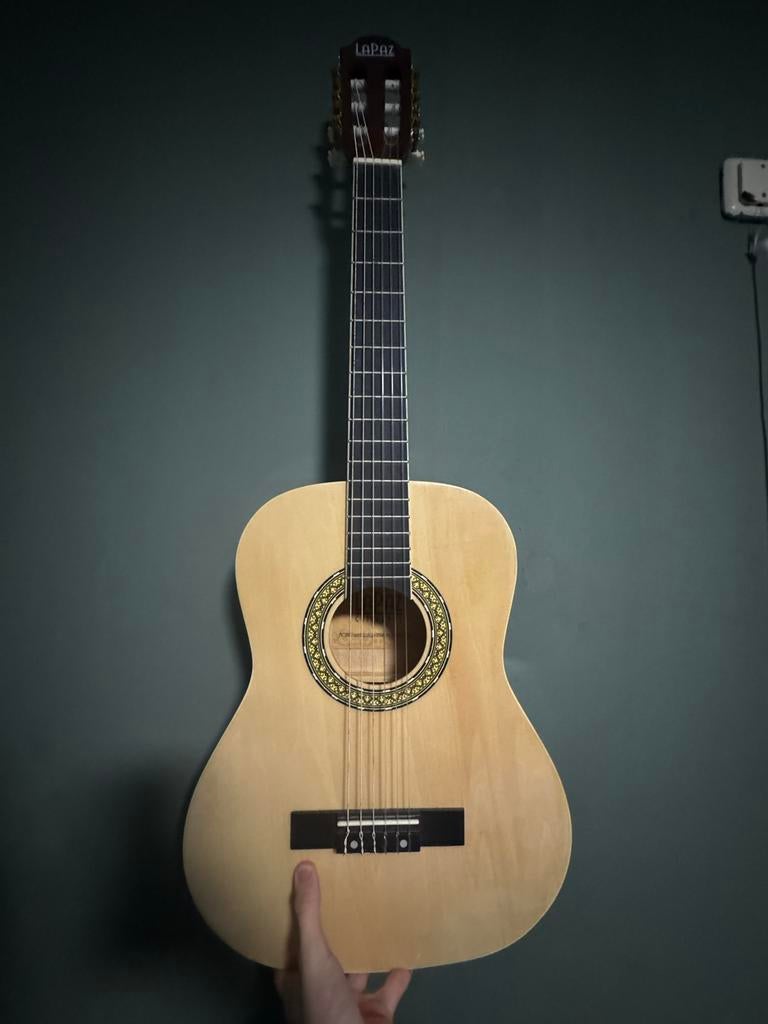 Lapaz rechtshandige gitaar met capo en plectrums, Ophalen, Gebruikt, Klassieke of Spaanse gitaar