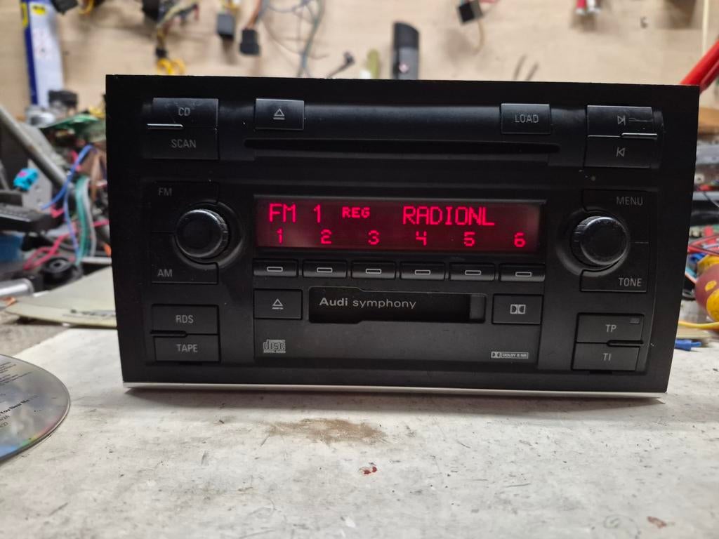 Audi radio, Auto diversen, Autoradio's, Ophalen of Verzenden