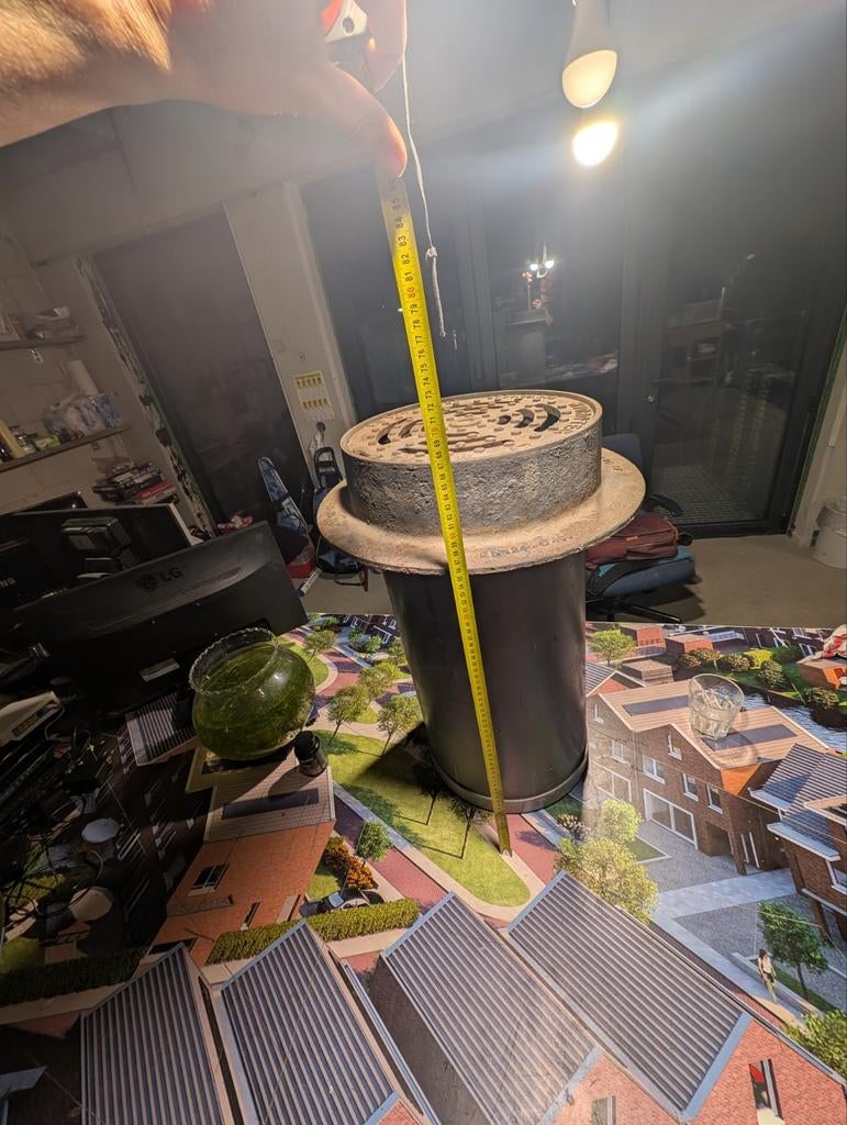 Gietijzeren putdeksel straatkolk met frame, Gebruikt, Ophalen of Verzenden, Minder dan 2 meter, 80 mm of meer