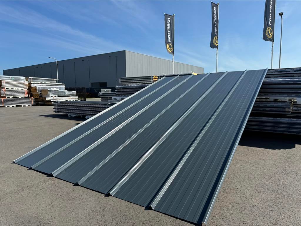 Felsplaten fels look-alike sandwichpanelen 40mm dakplaten, Doe-het-zelf en Verbouw, Platen en Panelen, Ophalen, Zo goed als nieuw