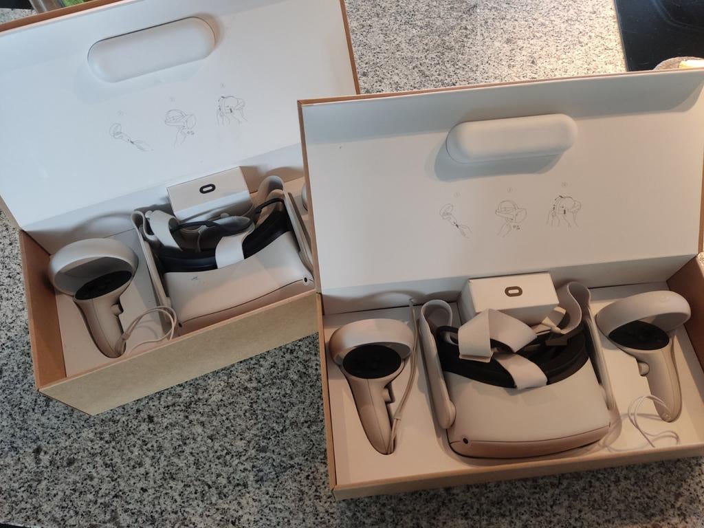 2x Oculus Quest 2 Compleet - VR Headsets, Spelcomputers en Games, Virtual Reality, Ophalen of Verzenden, Zo goed als nieuw, Overige platformen
