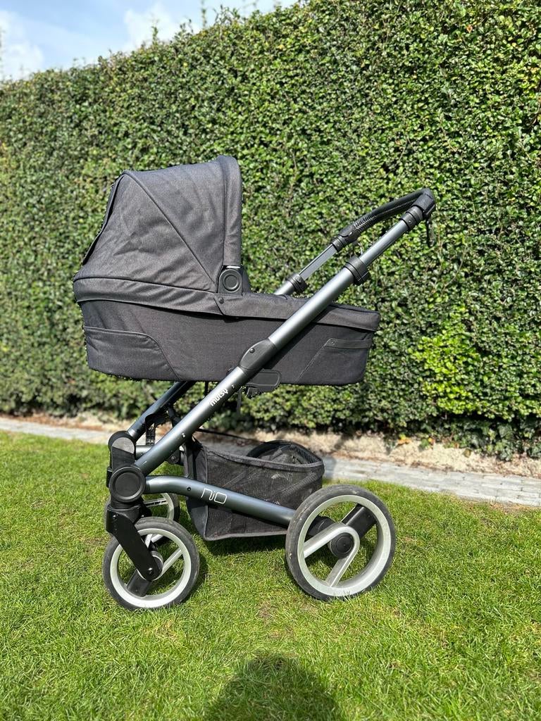 Mutsy Nio Steel Grey Compleet, Kinderen en Baby's, Kinderwagens en Combinaties, Ophalen, Verstelbare duwstang, Zo goed als nieuw