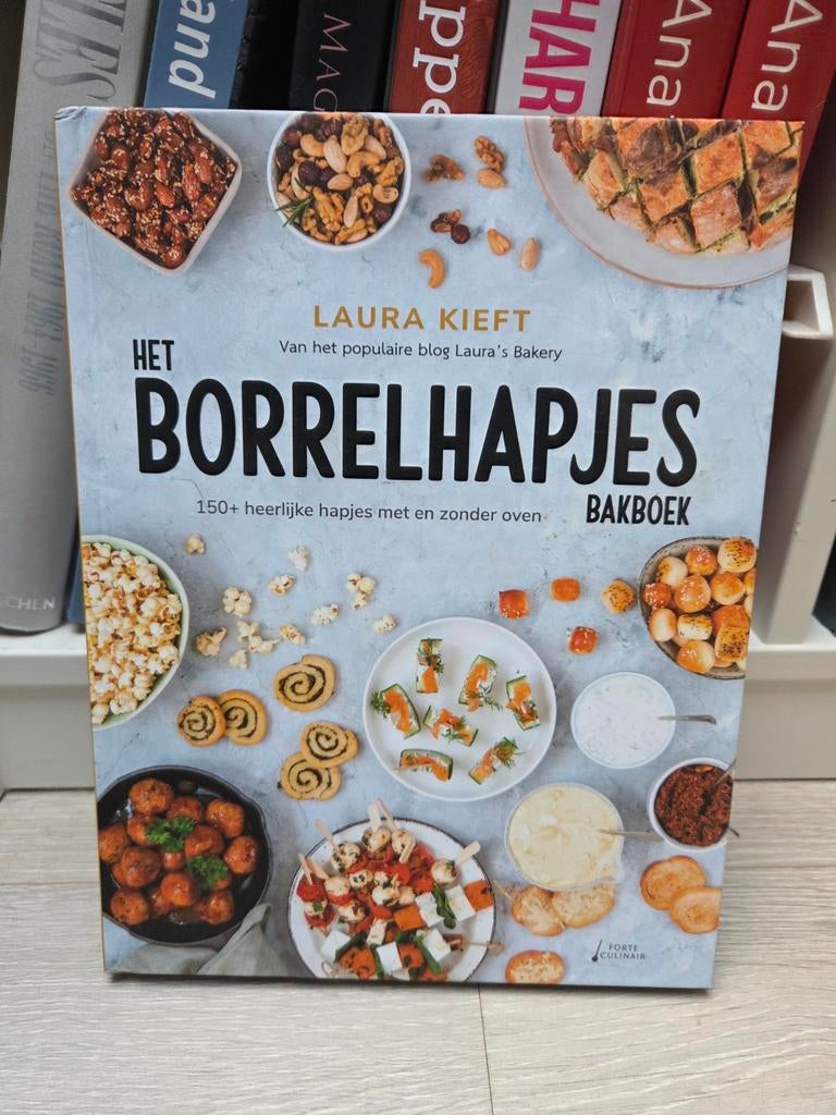 Laura Kieft - Het borrelhapjes bakboek, Boeken, Ophalen of Verzenden, Zo goed als nieuw, Italië