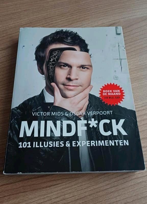 Mindf*ck - Victor mids& Oscar verpoort, Boeken, Ophalen of Verzenden, Zo goed als nieuw