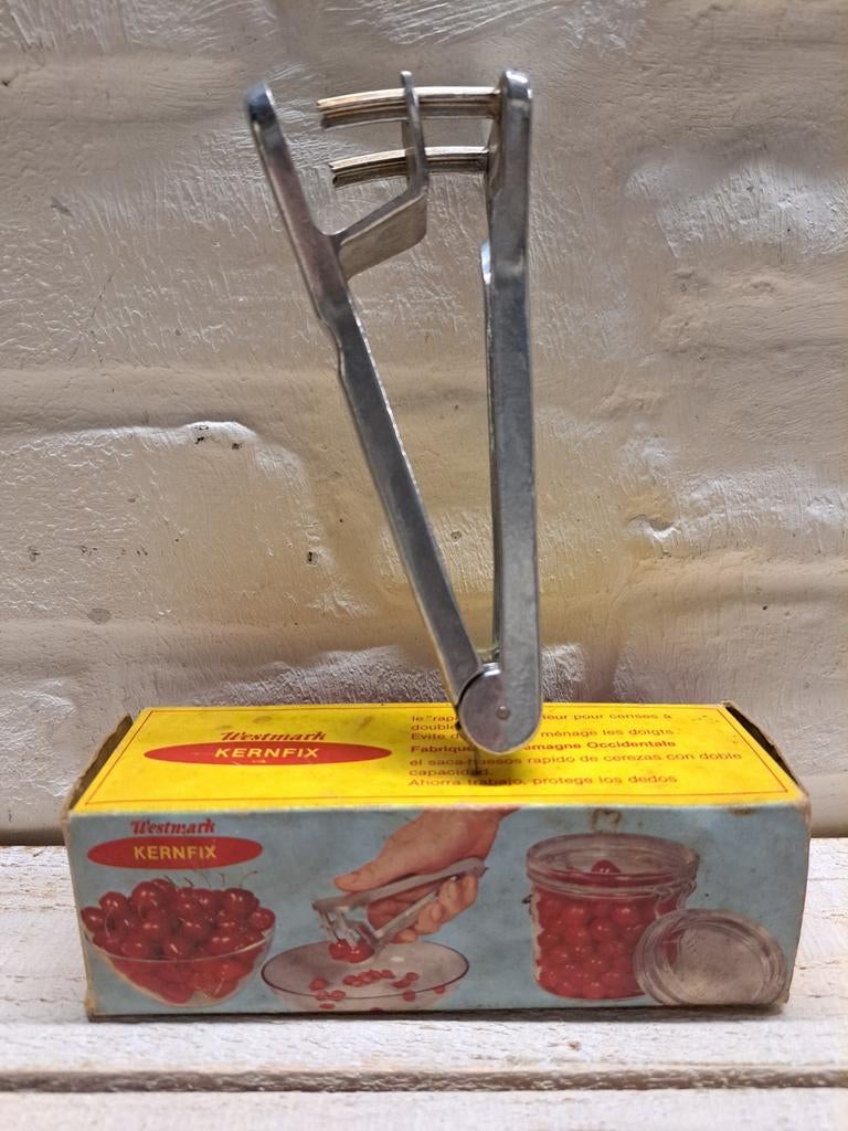 Vintage Kersenontpitter Westmark Kernfix, Verzenden, Gebruikt