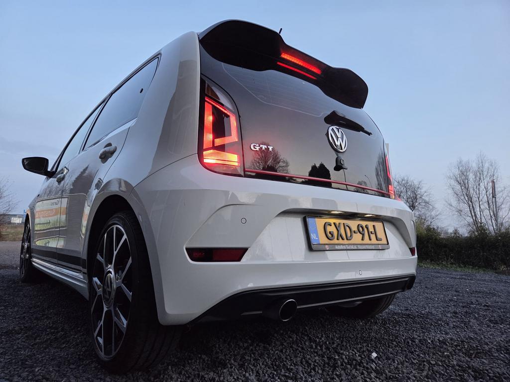 Volkswagen UP! AUT GTI CAM LANE STOELV CRUISE 17" PDC SFEER, Automaat, Stof, Up!, Wit