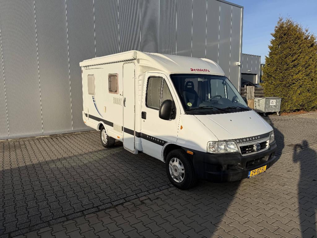 Dethleffs Globebus l Half Intergraal l Frans bed, Ringverwarming, Fiat, Achteruitrijcamera, Tot en met 2