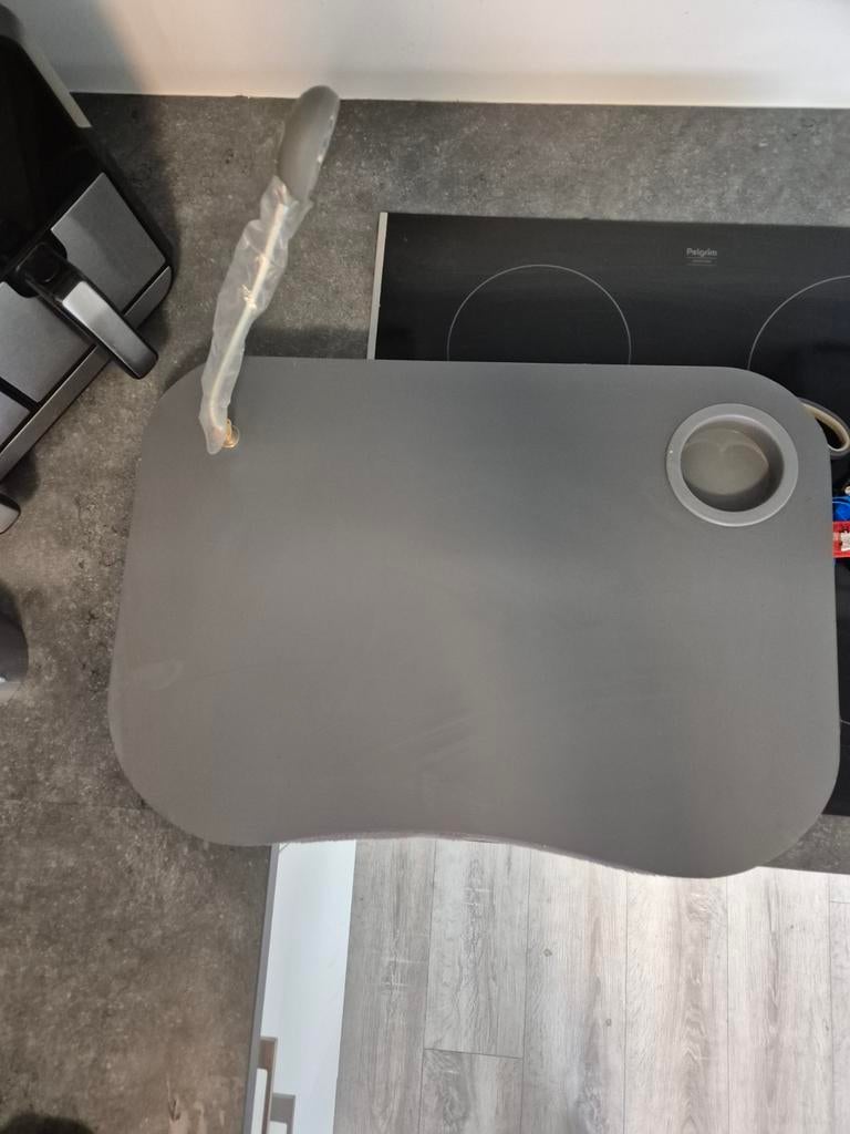 Bedtafel met bekerhouder - Nieuw, Computers en Software, Laptoptafels, Nieuw, In hoogte verstelbaar, Ophalen of Verzenden