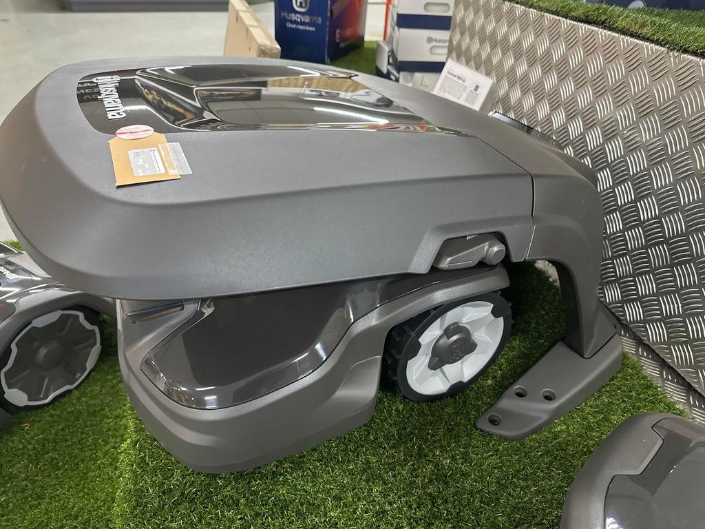 Husqvarna Robotmaaier huisje P2  - Nieuw 320 ™ 550, koopje!, Ophalen of Verzenden, Nieuw, Husqvarna