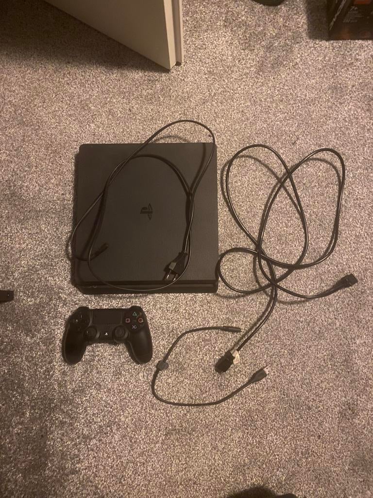Playstation 4 slim, Ophalen of Verzenden, Zo goed als nieuw, Met 1 controller, Slim