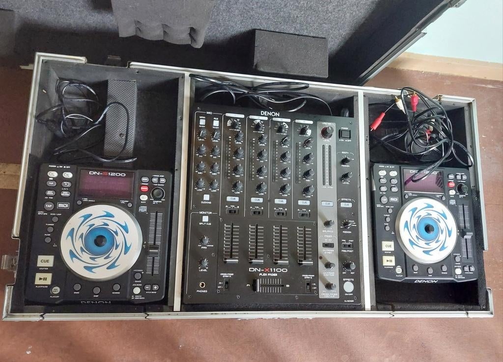 Denon DN-X1100 + 2 x DN-S1200 + flightcase - top set!!!, Muziek en Instrumenten, Dj-sets en Draaitafels, Zo goed als nieuw, Denon