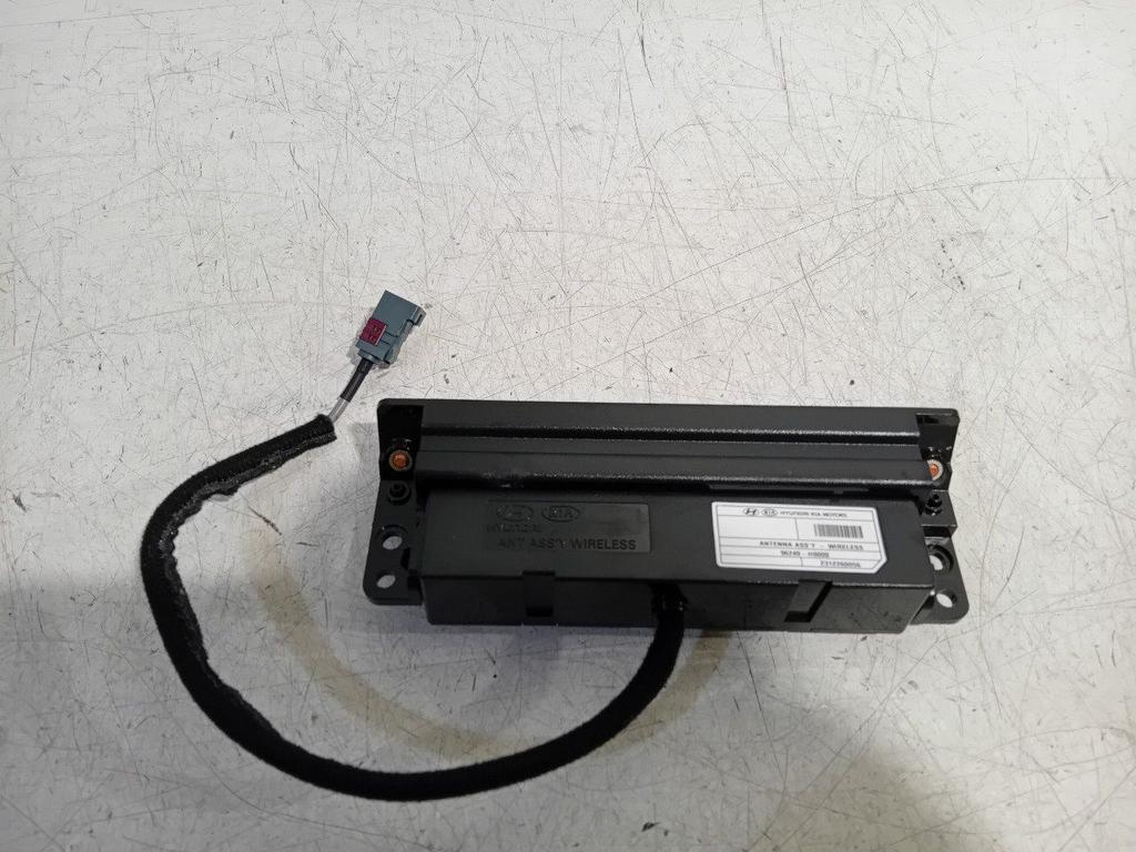 Antenne versterker Kia Stonic, Ophalen of Verzenden, Van der Ven Autorecycling B.V., Onderdelen@venauto.nl, Ettenseweg 76, 4706 PB Roosendaal, The Netherlands