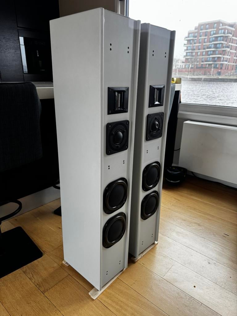 The Pied Piper Aura speakers, Gebruikt, 120 watt of meer, Front, Rear of Stereo speakers, Ophalen