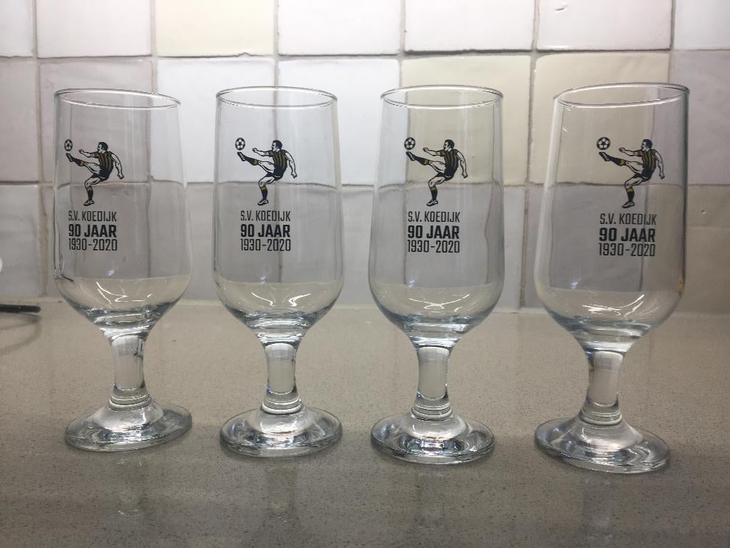 Bierglas-SV Koedijk 90 jaar - 1930-2020( 4 st) Splinternieuw, Ophalen of Verzenden, Zo goed als nieuw, Borrel- of Shotglas