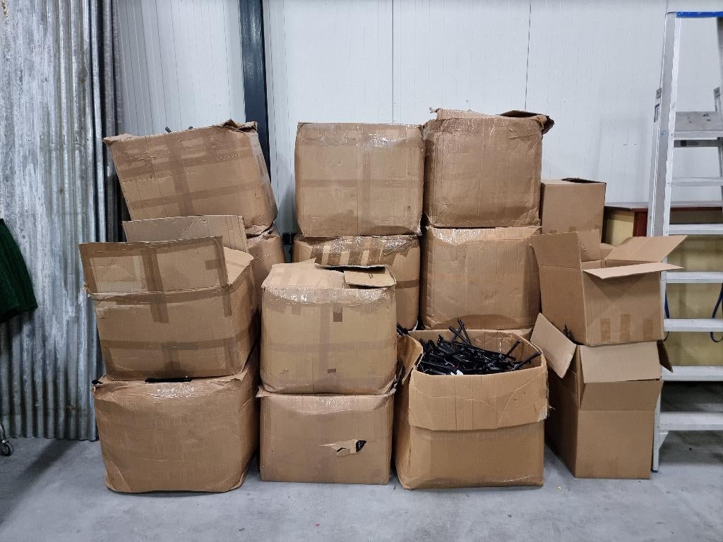 kleerhangers, Ophalen, Zo goed als nieuw, Kunststof, Volwassenen