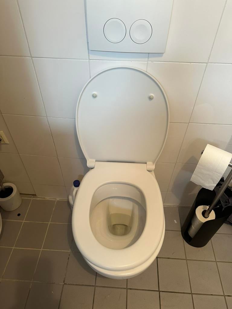 Te koop zeer nette inbouw wc pot, Ophalen of Verzenden, Zo goed als nieuw, Toilet