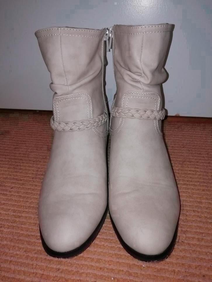 Korte laarsjes Emilio Luca, maat 41, nauwelijks gedragen, Ophalen of Verzenden, Beige, Lage of Enkellaarzen